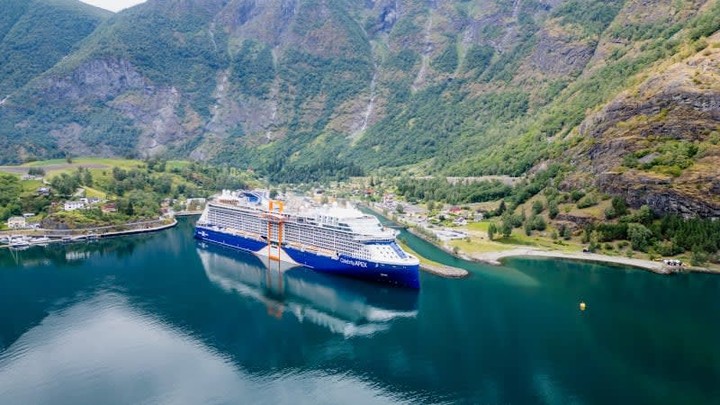 🏔️🇳🇴 Journey through the stunning Norwegian Fjords with Celebrity Cruises! Marvel at towering cliffs, serene waters, and enchanting villages. Don't miss this extraordinary adventure!
Antietam WorldTravelService
(301) 662-8080
info.frederick@worldtravelservice.com
https://virtuoso.com/Advisor/antiworl05604
https://worldtravelservice.com/join-our-team-job-openings/